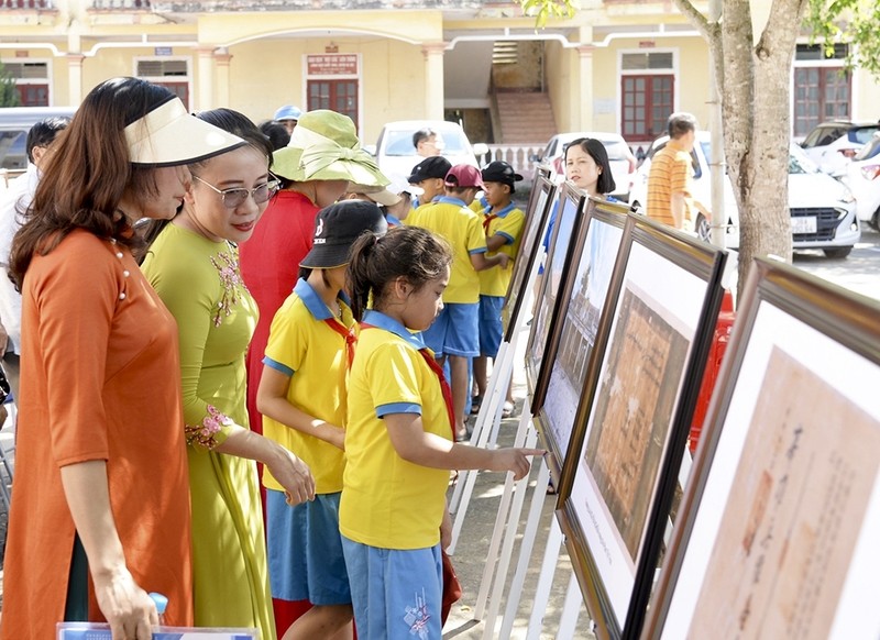 View - 	Người dân Trường Lưu tự hào bảo vệ giá trị di sản làng cổ 
