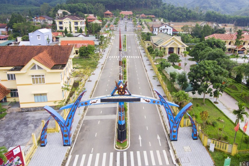 A Luoi “thoat” khoi danh sach huyen ngheo quoc gia