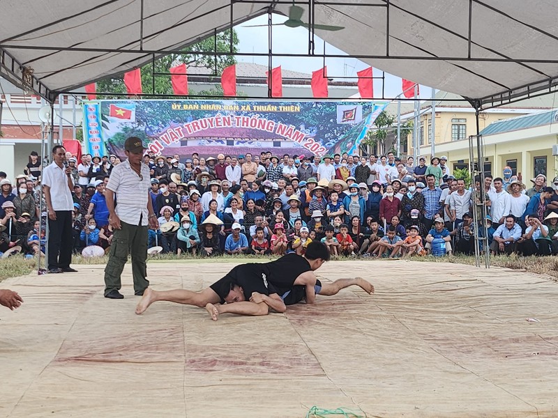 Soi noi hoi vat truyen thong mung ngay Quoc khanh o Ha Tinh-Hinh-2