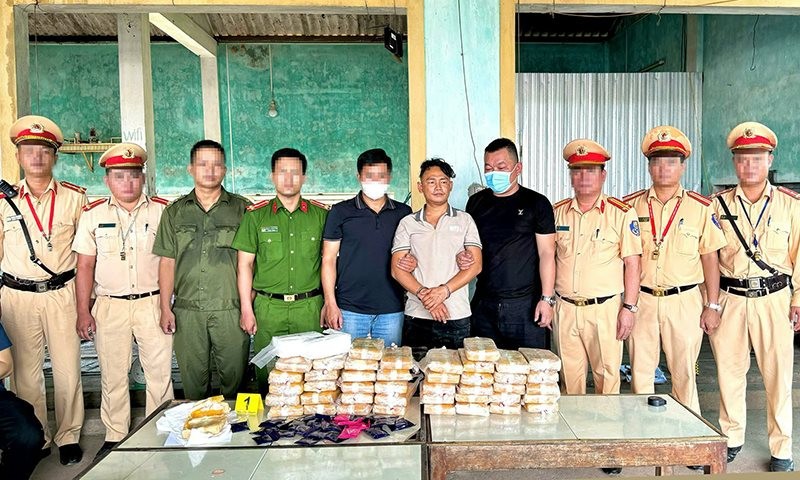 Quang Binh: Triet pha duong day van chuyen ma tuy xuyen quoc gia