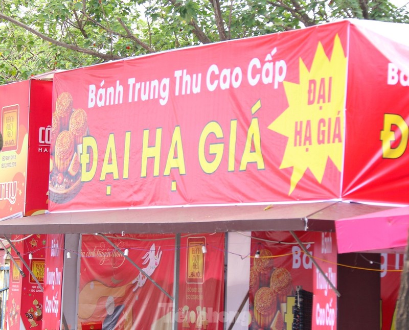 Ha Noi: Banh trung thu dai ha gia van e-Hinh-3