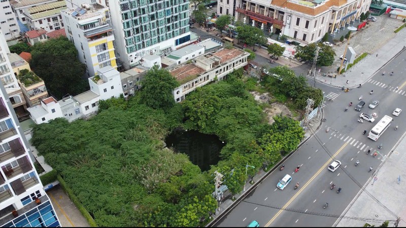 Can canh nhung khu 'dat vang' ven bien Nha Trang bi bo hoang