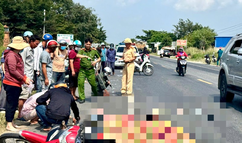 Xe may va cham voi xe tai, nguoi phu nu tu vong thuong tam