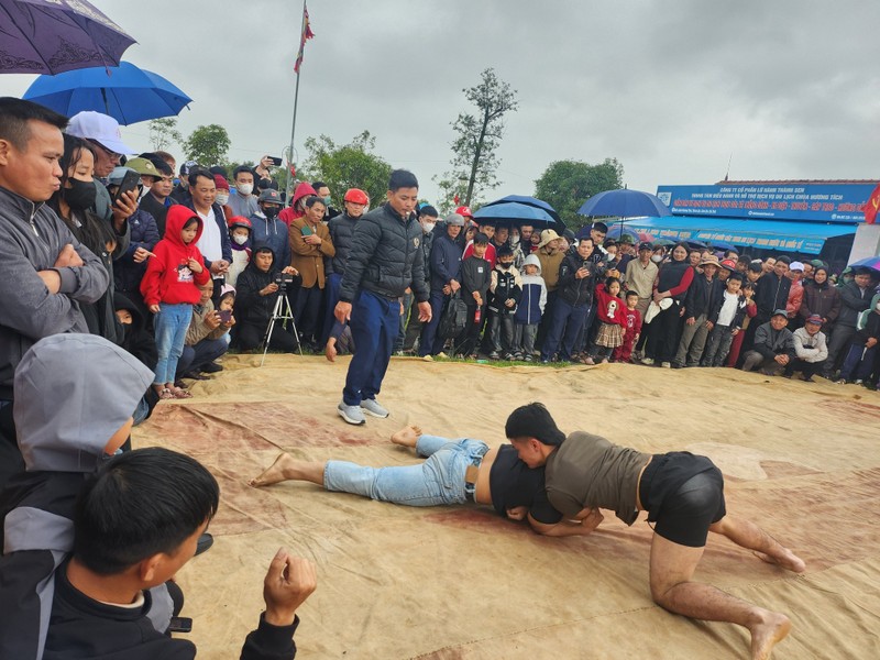 Du khach soi noi 