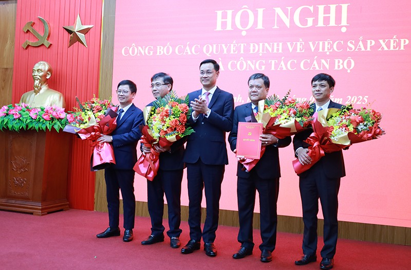 Quang Binh bo nhiem, dieu dong nhieu lanh dao chu chot