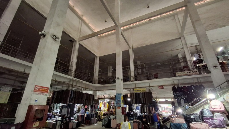 Chợ truyền thống lớn nhất Hà Tĩnh đìu hiu, ế ẩm - Hình 7 Cho truyen thong lon nhat Ha Tinh diu hiu, e am-Hinh-7