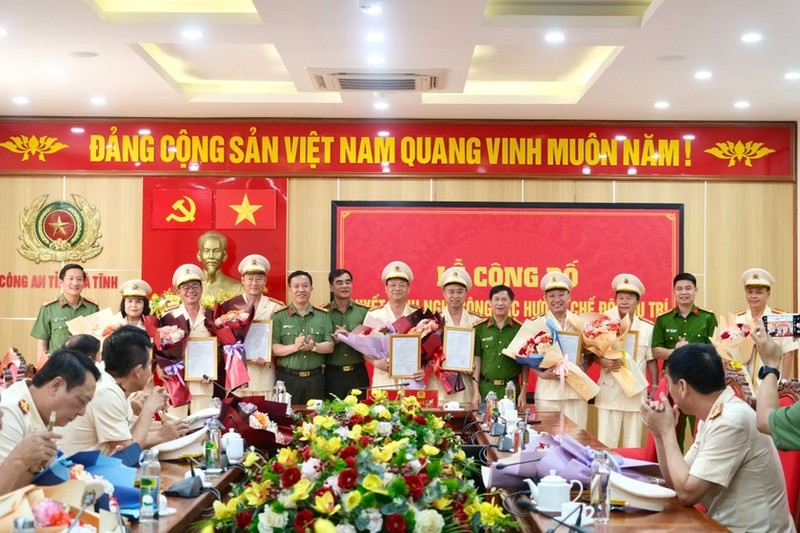 Nhiều lãnh đạo Công an ở Hà Tĩnh xung phong nghỉ hưu trước tuổi Nhieu lanh dao Cong an o Ha Tinh xung phong nghi huu truoc tuoi
