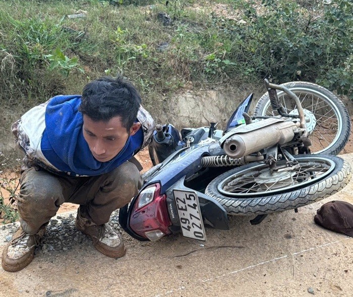 Tóm gọn đối tượng dùng bom xăng cướp ngân hàng ở Lâm Đồng Tom gon doi tuong dung bom xang cuop ngan hang o Lam Dong