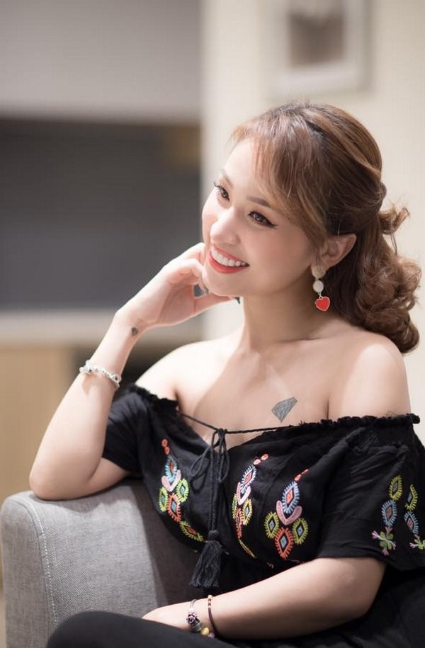 Soi doc chieu giau nhem bap tay tho cua nguoi dep Viet-Hinh-15