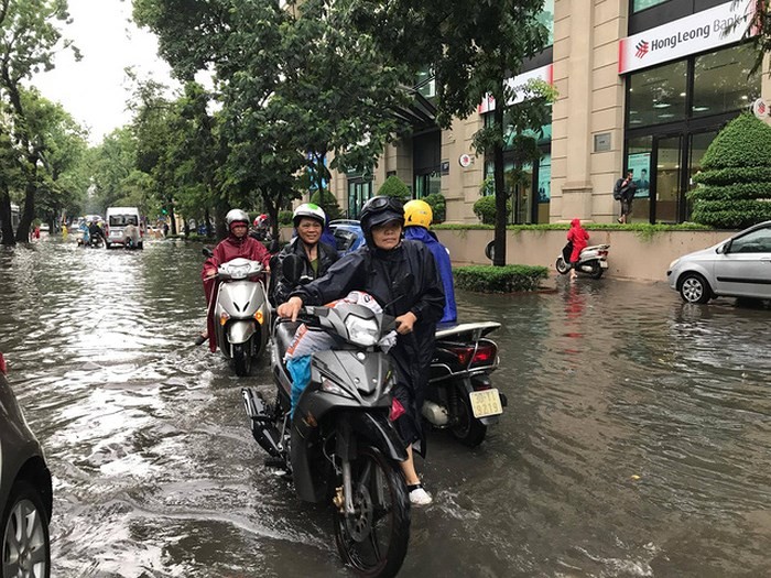 Ha Noi: Nhung diem den ngap lut can tranh-Hinh-2