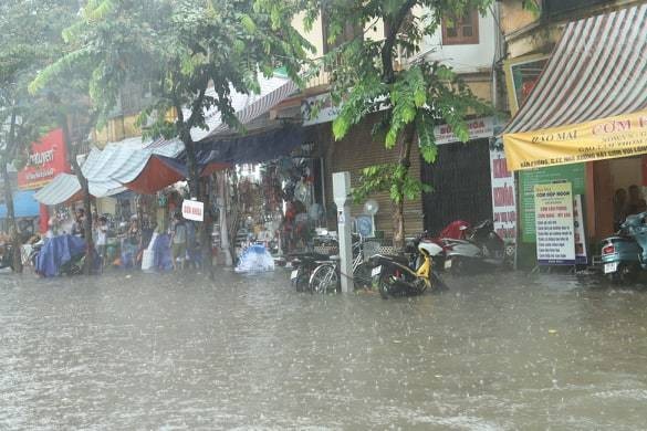 Ha Noi mua to: Nhieu tuyen duong chim trong bien nuoc-Hinh-5