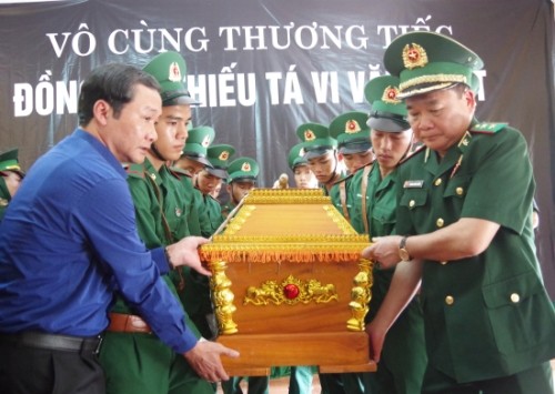 Bat ma tuy, chong lu lut, khong it chien si da nga xuong, cac anh la ai?-Hinh-8