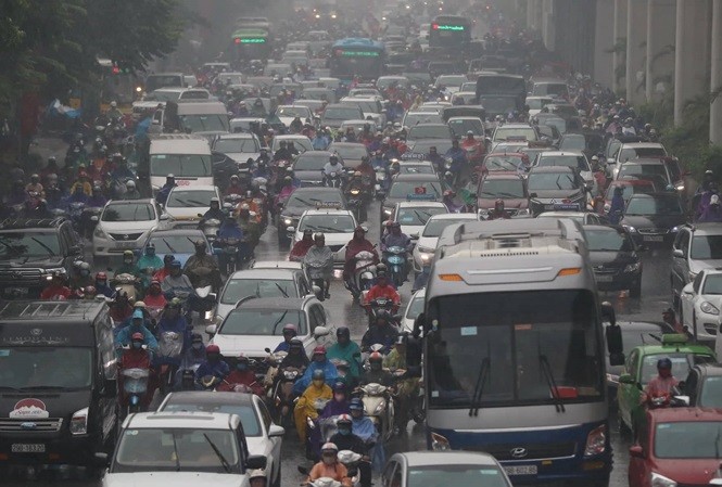 Nguoi dan ngan ngam: Cu mua la duong Ha Noi lai tac-Hinh-6