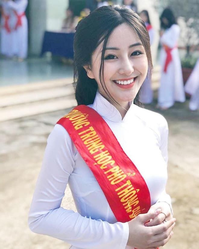 Cac kieu toc de dien voi ao dai, duoc long hoi con gai Viet moi ngay den truong-Hinh-10