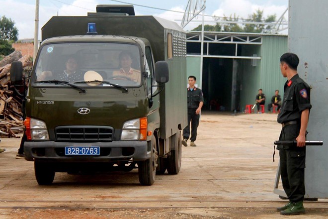 Nguoi Trung Quoc thue gai tre dong 