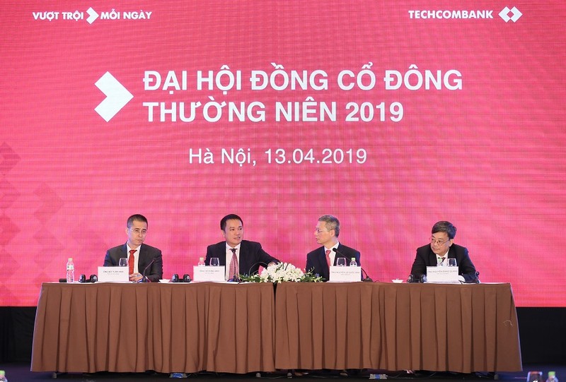 Techcombank: Ong Ho Hung Anh tai dac cu CTHDQT nhiem ky thu ba lien tiep
