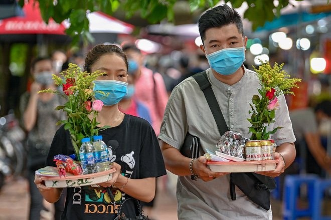 Di le chua dau nam khong dang tien ma, cho gai tien that cach nay