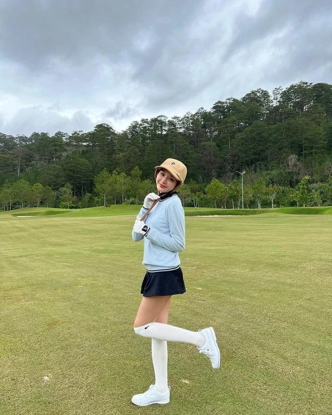 Gu thoi trang danh golf cua Hien Ho sang chanh, doc dao co nao?-Hinh-7