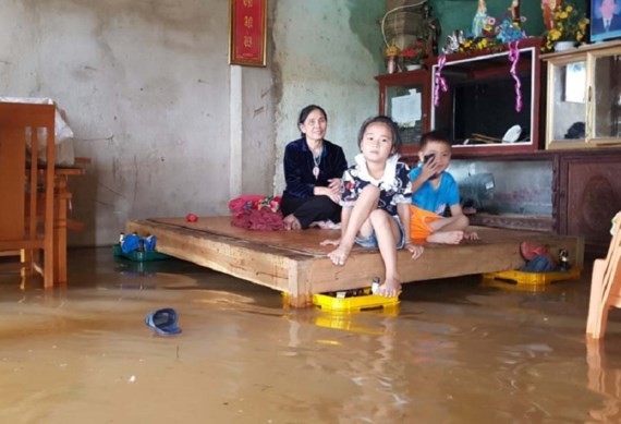 Thanh Hoa: Vo de, hang tram ho dan bi co lap