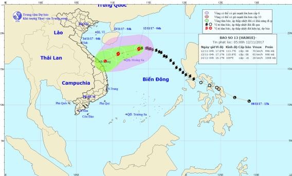 Bao so 13 giat cap 11, cach quan dao Hoang Sa 210km