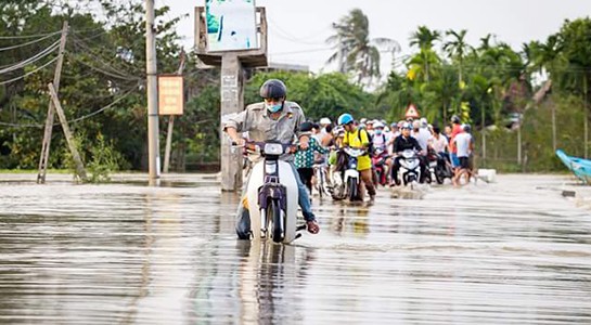 Xot xa canh nguoi dan chay lu o Quang Nam-Hinh-5