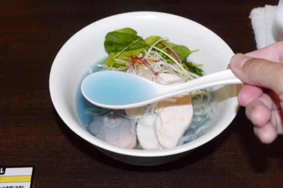 Can canh mon mi ramen nuoc dung xanh ngat hot o Nhat-Hinh-7