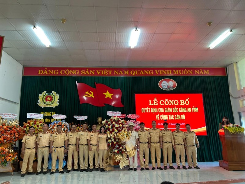 Bo nhiem Pho truong phong Phong Canh sat giao thong Dak Lak-Hinh-2