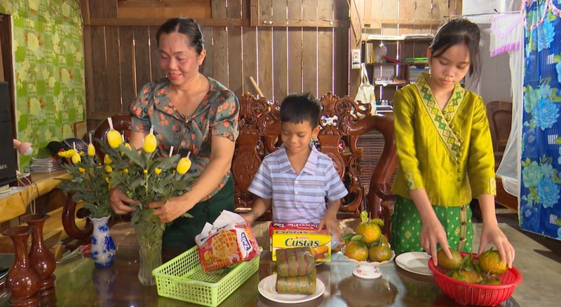 Doc dao Tet Viet cua nguoi Lao o Dak Lak-Hinh-4