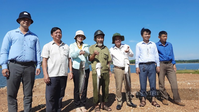 Quang Tri: Ban 85.000 dong/kg hut hang tu viec nuoi ca leo-Hinh-4