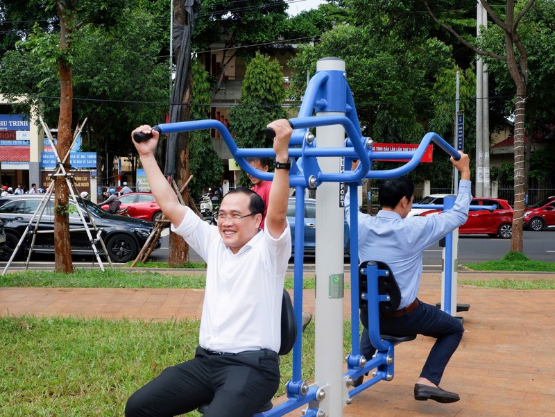 Đắk Lắk Khánh thành công trình máy tập thể dục ngoài trời