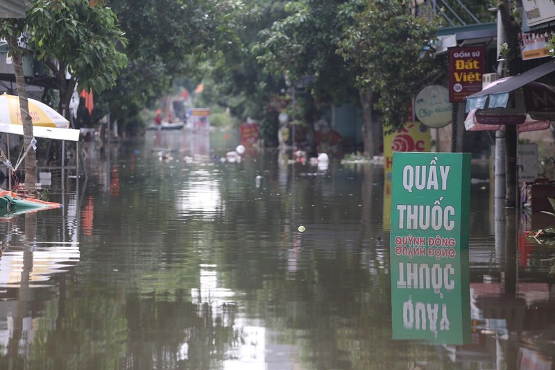 Tieu thuong lang gom Bat Trang thiet hai nang ne do ngap lut-Hinh-16