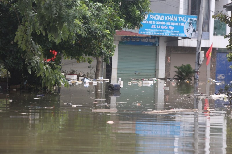 Tieu thuong lang gom Bat Trang thiet hai nang ne do ngap lut-Hinh-17