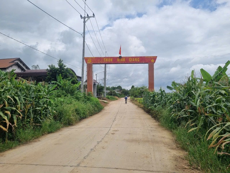 Krong No - Dak Nong: Duong chua nghiem thu da nut ne ngang doc