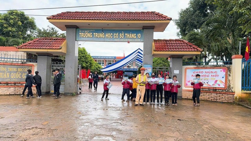 Dak Lak: CSGT luon dong hanh cung nguoi dan tren moi tuyen duong-Hinh-7