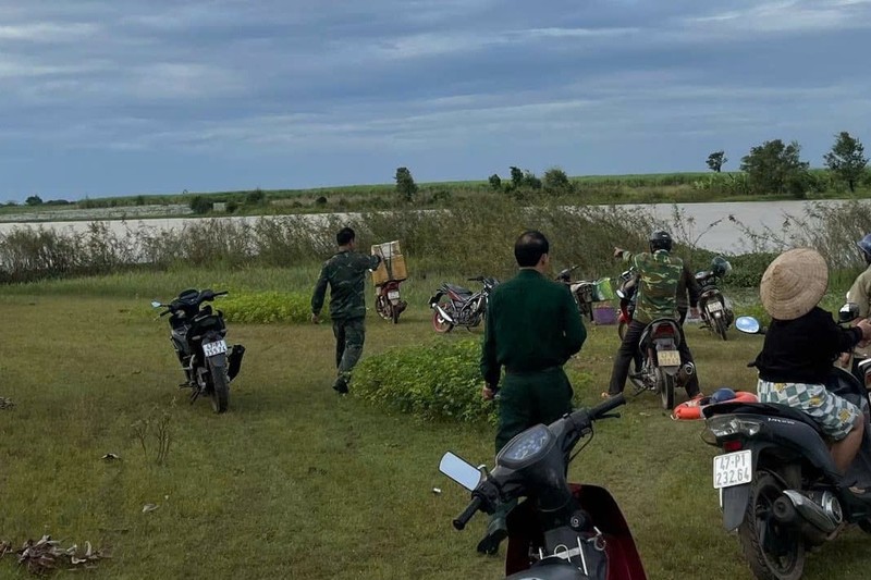 Lat xuong giua ho o Dak Lak, 2 vo chong tu vong thuong tam