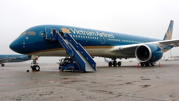 Nu tiep vien truong bi kiem tra vi nghi buon lau, Vietnam Airlines noi gi?