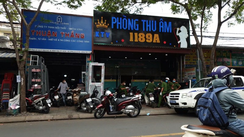 Sai Gon: 28 nguoi Trung Quoc nhap canh trai phep tron trong phong thu