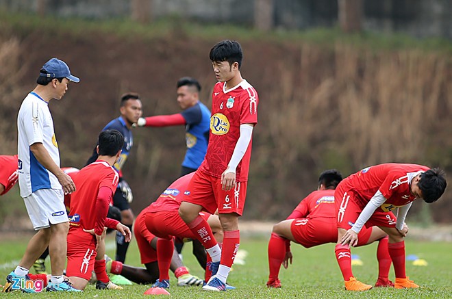 Xuan Truong: “Khong co kho khan gi khi vang Tuan Anh“