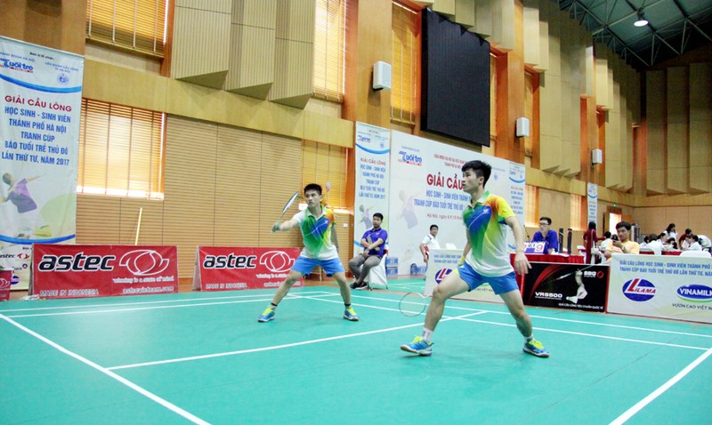 Giai Cau long Hoc sinh - Sinh vien TP Ha Noi tranh Cup Bao Tuoi tre Thu do