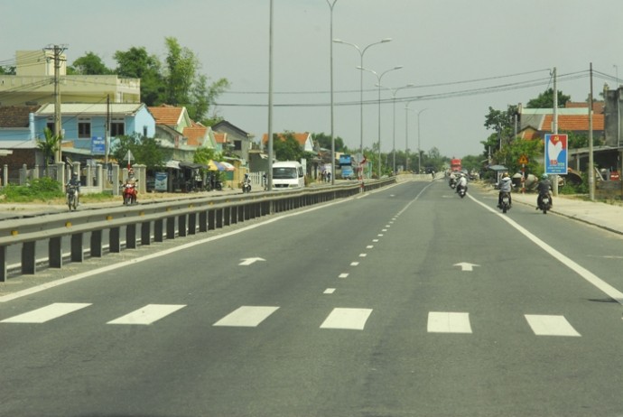 Tu 22h toi 27/9, cam xe duong dai di vao tam bao Quang Nam - Da Nang