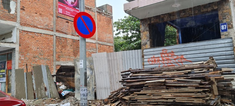 Đà Nẵng: Xót xa cảnh hoang tàn quanh “chảo lửa” Chi Lăng - Hình 6 Da Nang: Xot xa canh hoang tan quanh “chao lua” Chi Lang-Hinh-6