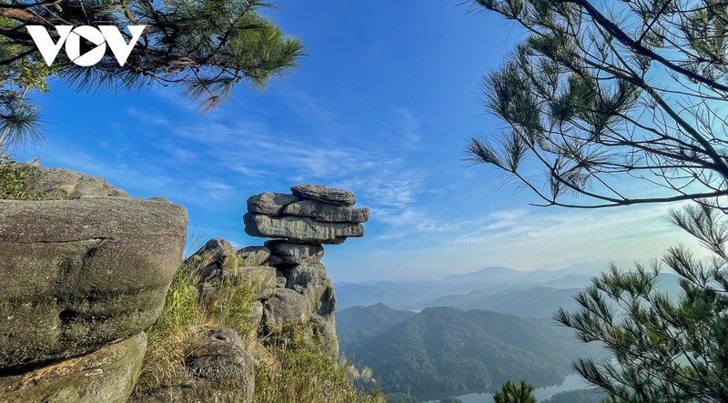 Nui Da Chong- diem den moi noi o Quang Ninh-Hinh-2