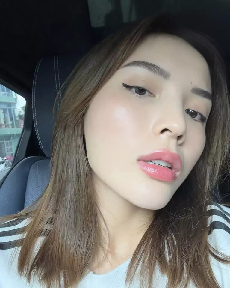 Khoe da, Hoa hau Ky Duyen lai bi soi loi ke mat-Hinh-3