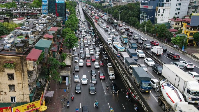 Toan canh giao thong trong ngay dau nghi le 30/4- 1/5