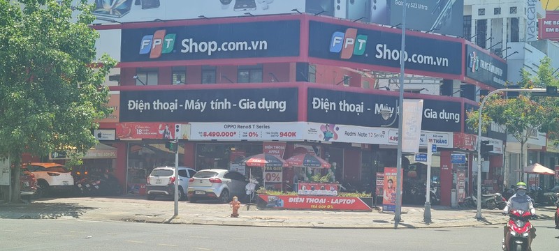 Đà Nẵng: Cận cảnh các khu đất “vàng” liên quan Vũ “nhôm” được gỡ phong tỏa - Hình 10 Da Nang: Can canh cac khu dat “vang” lien quan Vu “nhom” duoc go phong toa-Hinh-10