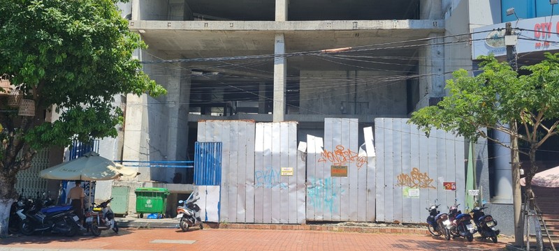 Đà Nẵng: Cận cảnh các khu đất “vàng” liên quan Vũ “nhôm” được gỡ phong tỏa - Hình 3 Da Nang: Can canh cac khu dat “vang” lien quan Vu “nhom” duoc go phong toa-Hinh-3