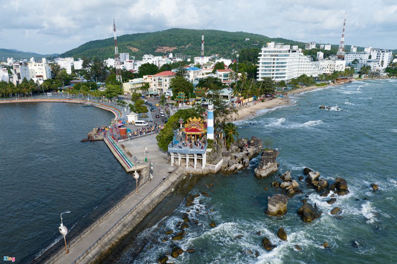 Doc dao ngoi den nam canh ngon hai dang o Phu Quoc-Hinh-2