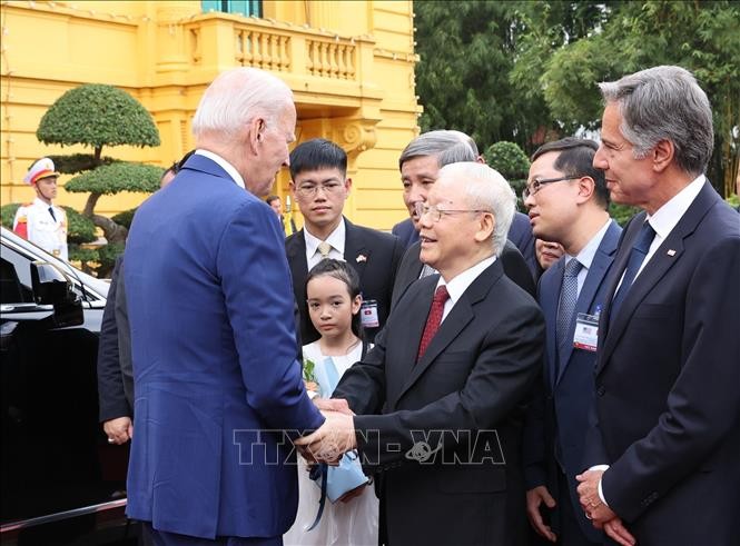 Toan canh le don chinh thuc Tong thong My Joe Biden tai Ha Noi-Hinh-4