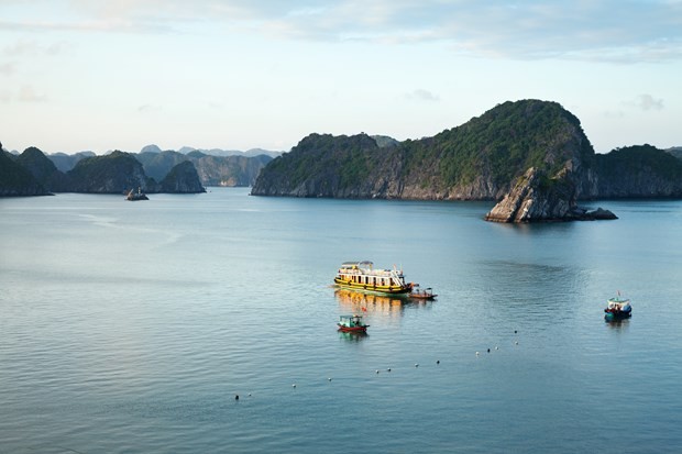 Song cham de kham pha ve dep cua mua dep nhat nam-Hinh-2