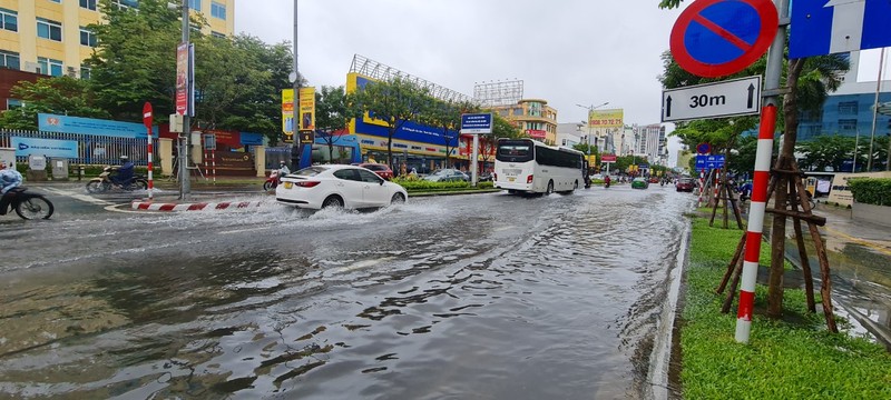 Da Nang: Hoc sinh lien tuc duoc nghi hoc do mua lon